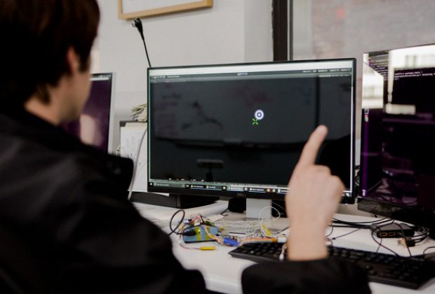 A wristband created in the USA will let you control a computer with your mind